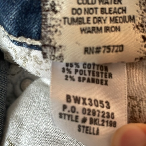 BKE Stella Blue‎ Denim Cutoff Distressed Shorts - Picture 7 of 7